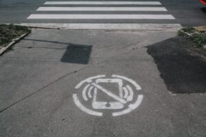 no phone, no mess