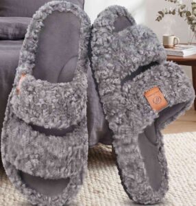 EverFoams Womens Fuzzy Open-toe slippers