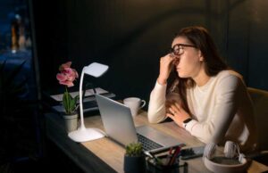 How to Manage Monday Blues and Have a Better Work Week women sitting on table